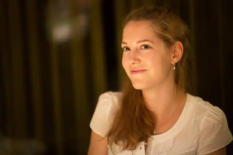 Portrait einer Frau von einer Hochzeitsfeier auf Bad Bubendorf. Hochzeitsfotograf ist UNIKATUM