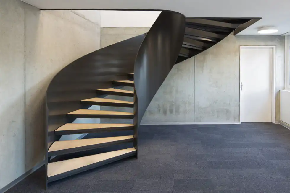 Architekturfotografie von einer Treppe im Innenraum - aufgenommen von UNIKATUM