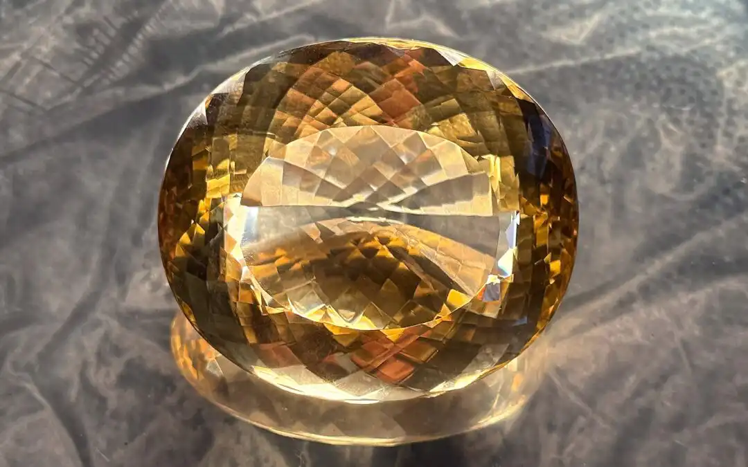 Facettierter Citrin, 726.5 ct, Minas Gerais
